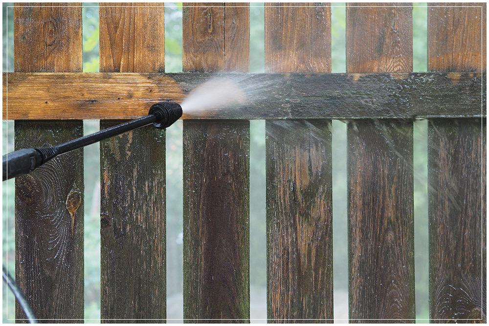 pressure-washing-cedar-fences.jpg